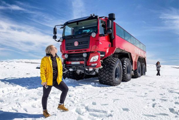Tour en camión monstruo por el glaciar