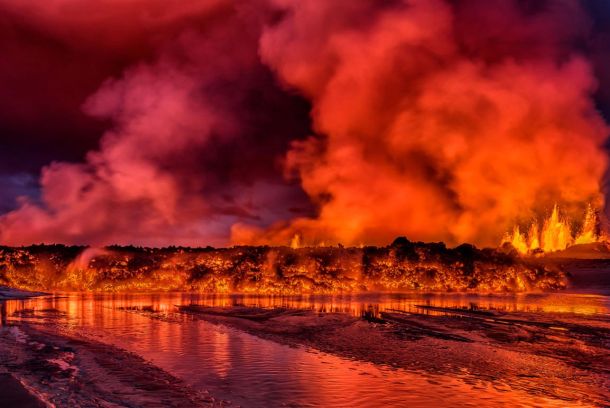 Centro de volcanes y terremotos en Islandia