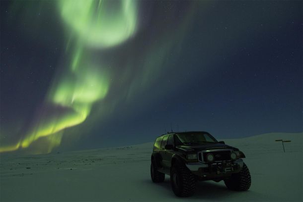 Super Jeep y caza de auroras