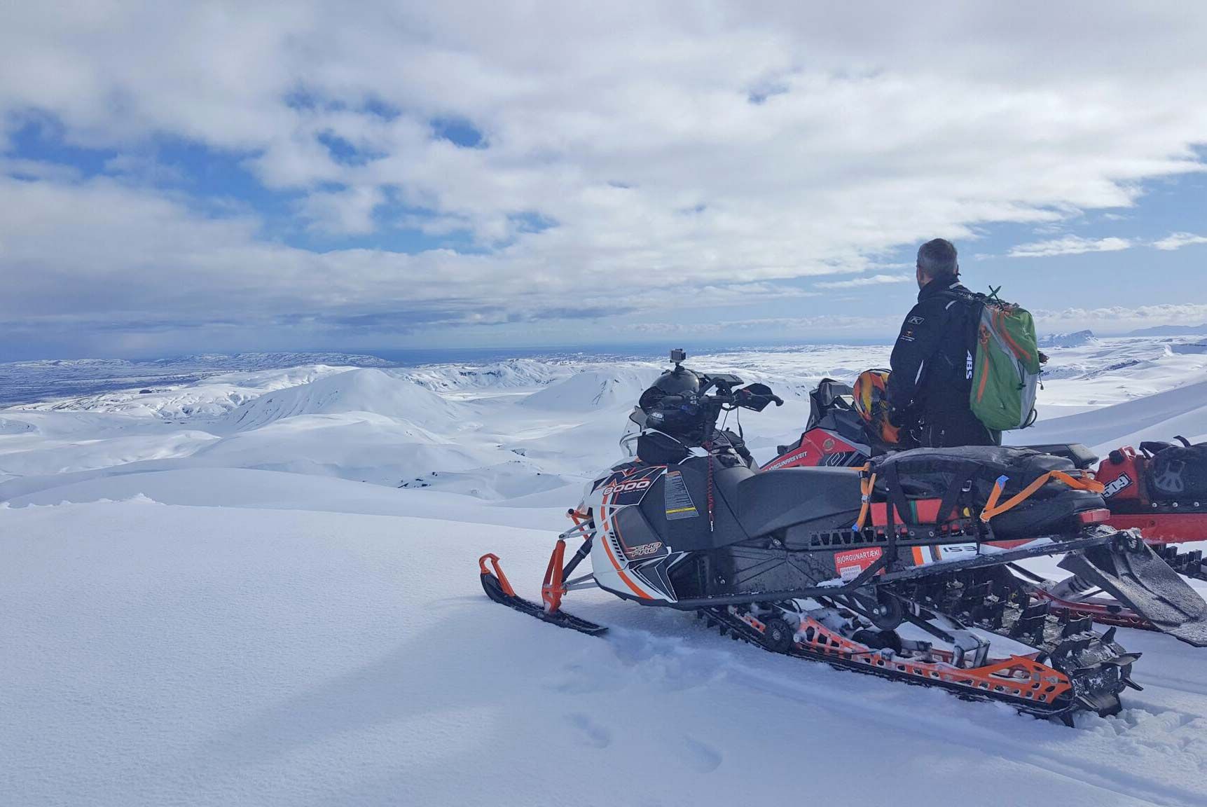 Moto de nieve en Eyjafjallajökull