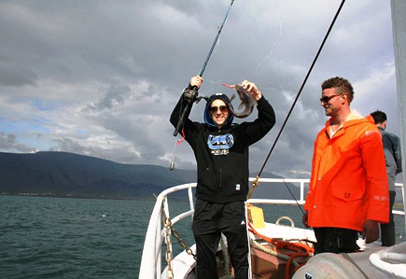 Pesca en el mar Reikiavik Islandia